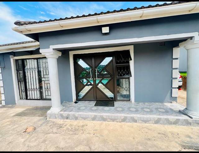 4 BEDROOM HOUSE FOR SALE IN UMLAZI Y